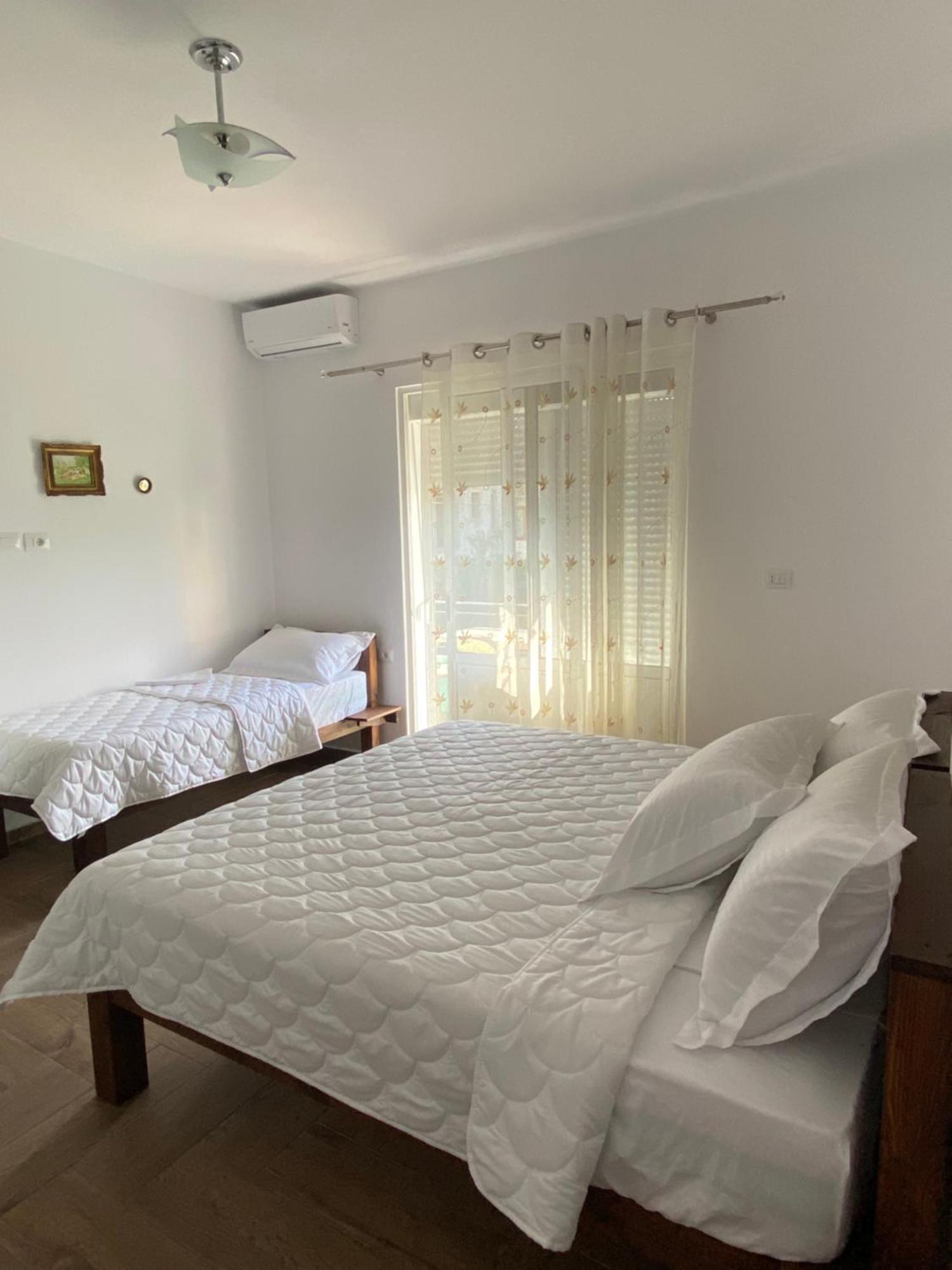 Vila Nea Berat Exterior foto